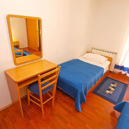 Apartment Fuer 6 Personen Ca 60 Qm In Banjole, Istrien Istrische Riviera Banjole
