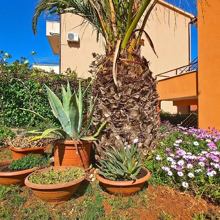 Apartment Fuer 6 Personen Ca 60 Qm In Banjole, Istrien Istrische Riviera Banjole